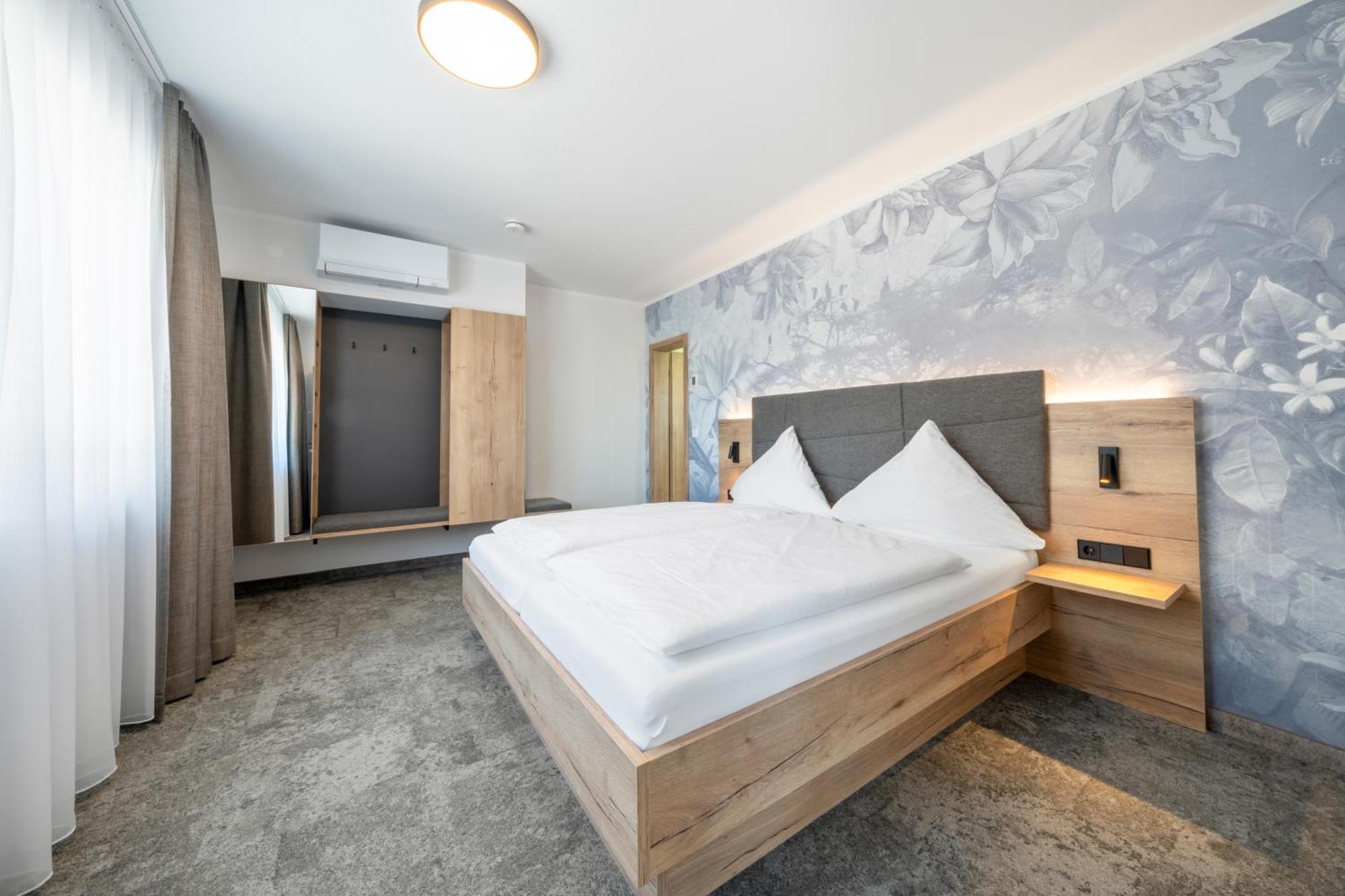 Hotel Koepfers Steinbuck Bischoffingen Esterno foto